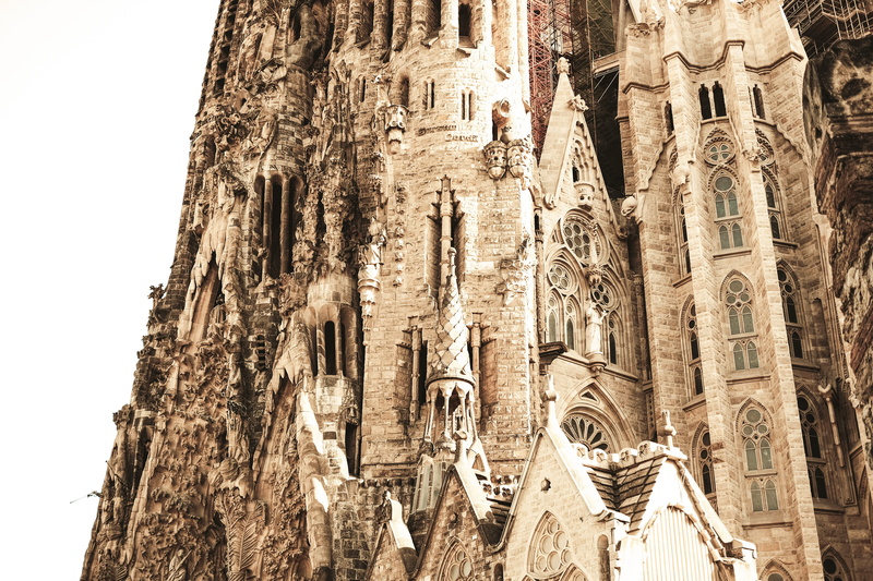 gray, travel destinations, the past, barcelona, castle, built structure, religion, nature, ruined, building exterior, tourism, sagrada, gothic style, daytime