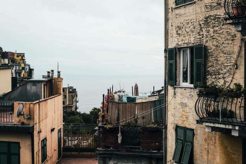 buildings, 27mm, italy, terrace, balcony, black, white, concrete, transportation, sea, travel, sky, reflection, 4K, photography, nature, roof, building