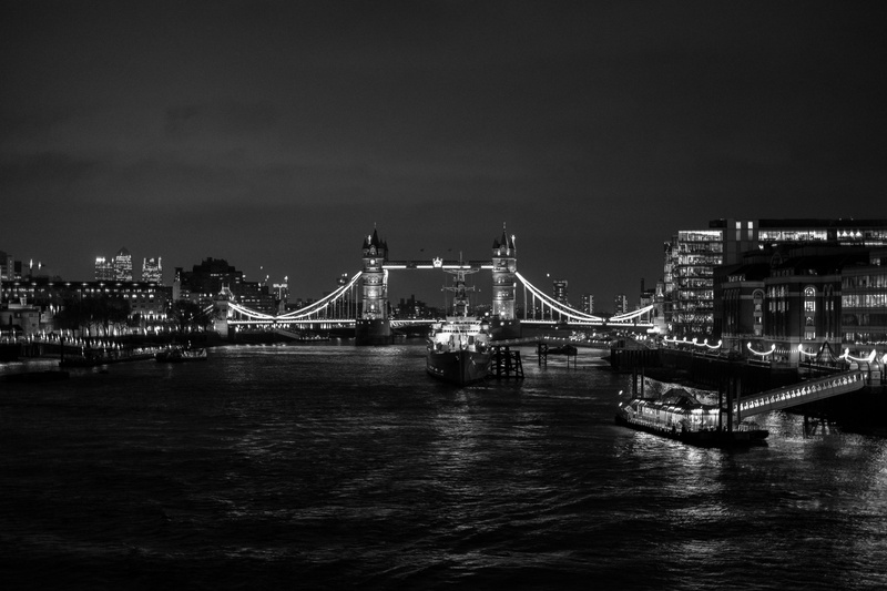 landmark, england, water, united kingdom, black and white, xt10, river, waterfront, outdoors, mono, uk, nature, bridge, city, nightshot, tower bridge, bridge - man made structure