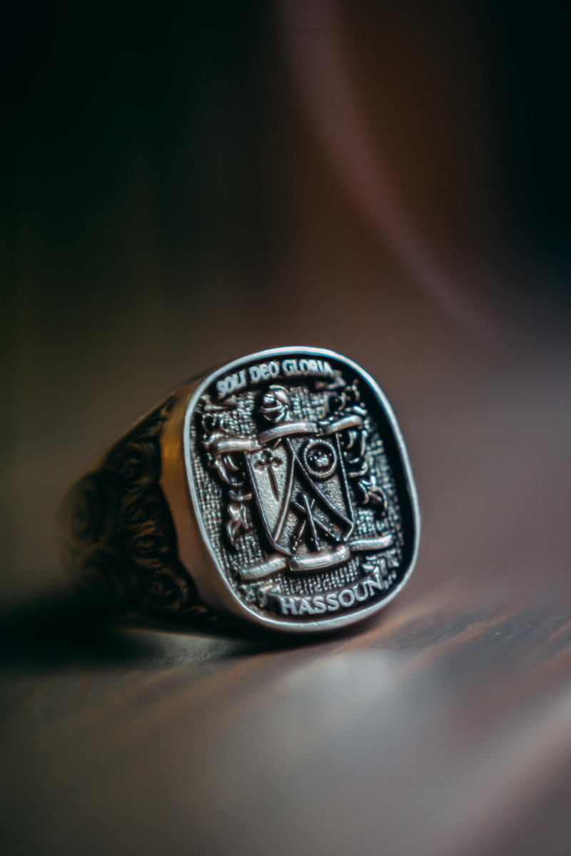 macro, logo, buckle, art and craft, accessories, luxury, history, animal representation, no people, studio shot, currency, trademark, finance