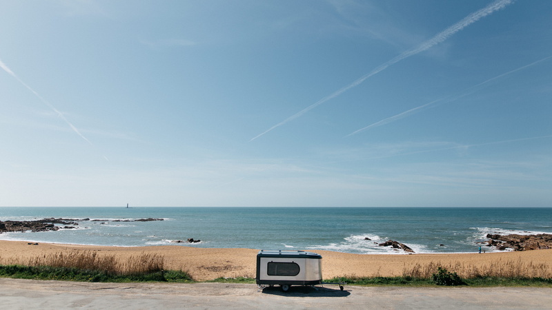 water, gray, travel, sea, motor vehicle, black, view, horizon, outdoors, beauty in nature, mode of transportation, scenics - nature, enclosed, day, car