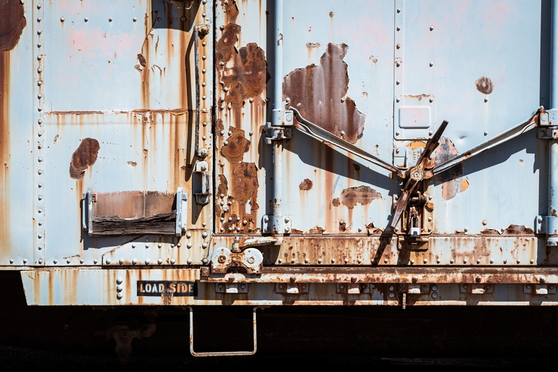 vehicle, indoors, enclosed, industry, technology, rusty, sunlight, truck, 5K, metal, white, machinery, wall - building feature, business, creativity, table