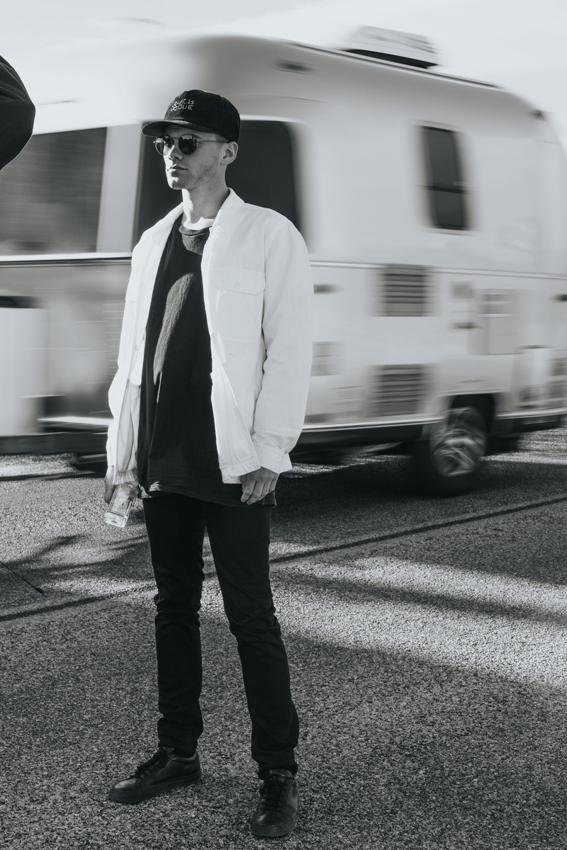 trailer, men, gray, pants, day, man, jacket, looking away, well-dressed, photo, 4K, standing, mode of transportation, sunglasses, scale, glasses, young adult