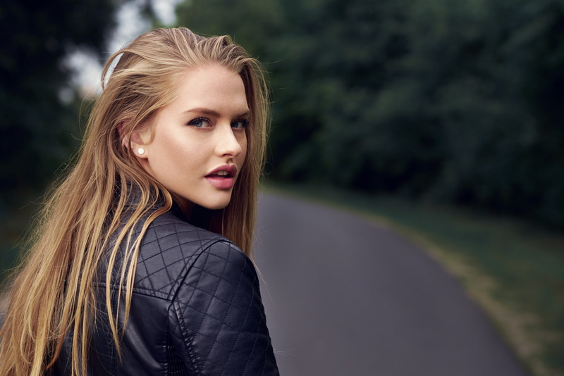 real people, young adult, road, juicy lips, young women, headshot, hairstyle, beauty, fashion, hair, contemplation, looking at camera, face, teenager, leather jackets
