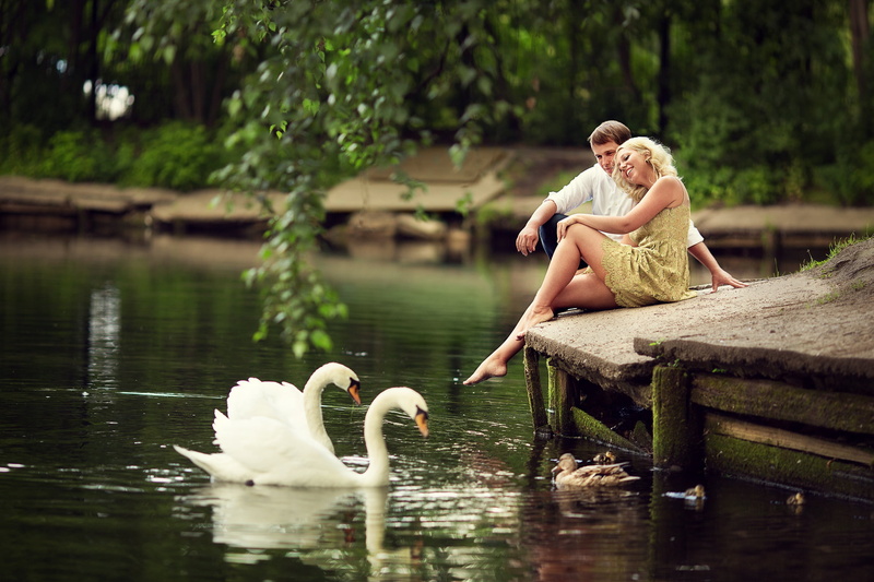 romance, swans, birds, pair, summer, people, girl, Marianne Smolin, lovers, branches, 1080P, pond, duck, nature, guy