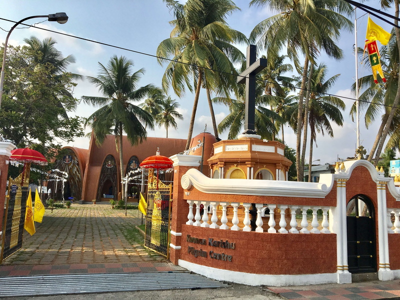 outdoors, kerala, christianity, koonan kurish, kochi, coonan cross oath, indian, water, coonan cross church, fort kochi, 4K, church, plant, india, tropical climate