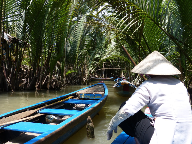 water, nautical Vessel, mode of transportation, growth, clothing, lifestyles, outdoors, day, nature, transportation, hat, Viet Nam, men, adults only, women