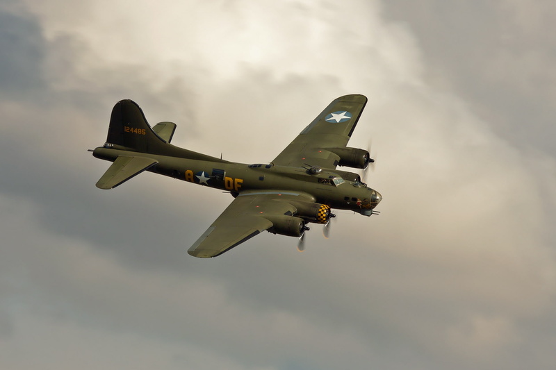 heavy, Flying Fortress, 1080P, bomber, The " flying fortress", Boeing B-17, four-engine