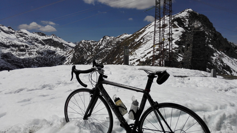 Snow, spring, snowcapped mountain, outdoors, Bicycle, bycicle, mode of transportation, tranquil scene, no people, mountain, mountain range, environment