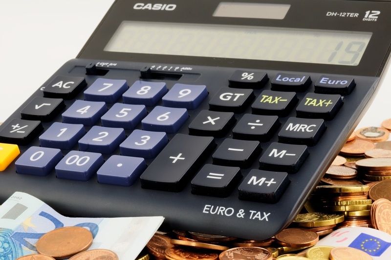 computer equipment, technology, push button, close-up, western script, desk, close, ter, high angle view, euro, 2K, calculator, keypad, casio, number