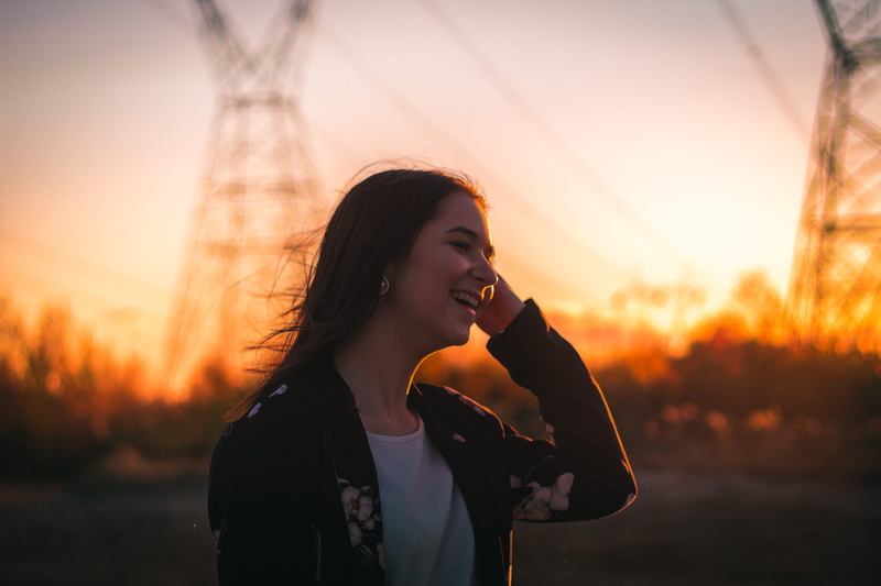 sunlight, laughing, nature, young adult, beautiful woman, beauty, adult, woman, portrait, hairstyle, someone, pylon, cheerful, daytime, women, freedom