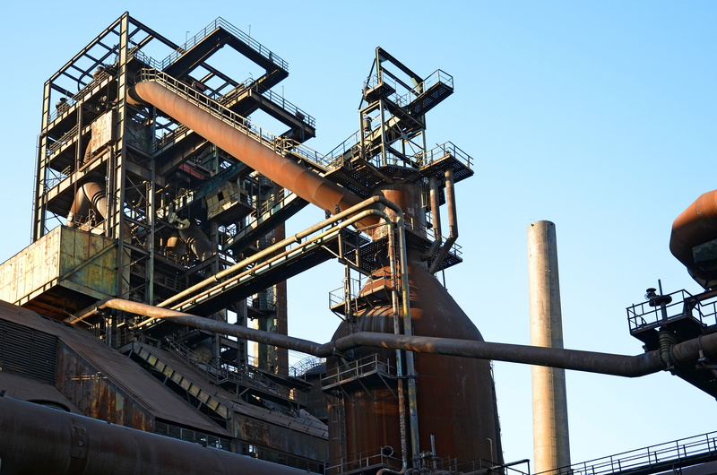 iron ore, 4K, vysoká pec, huť, melting iron, fuel and Power Generation, machinery, day, industrial equipment, industrial building, outdoors, nature, industry