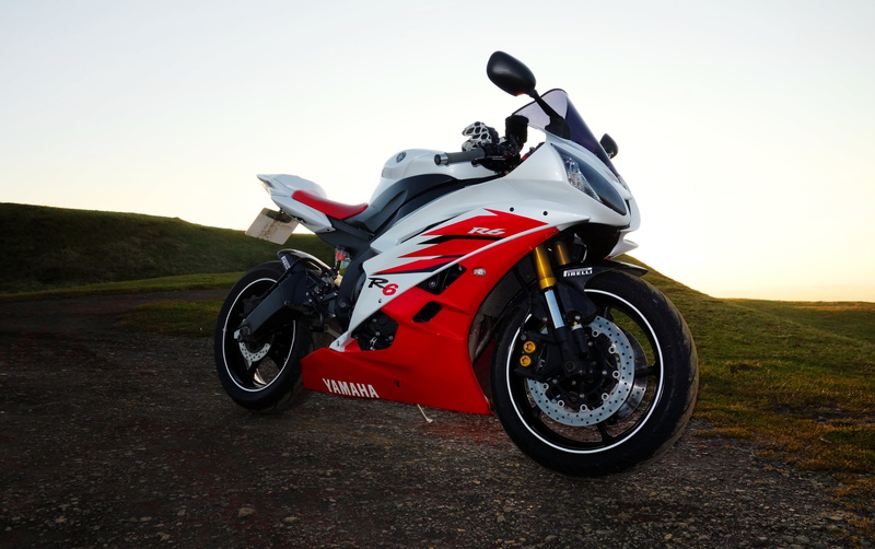 wheel, land, helmet, outdoors, sports, nature, bike, extreme sports, headwear, day, 1080P, sports helmet, biker, crash helmet, white, one person, mode of transportation