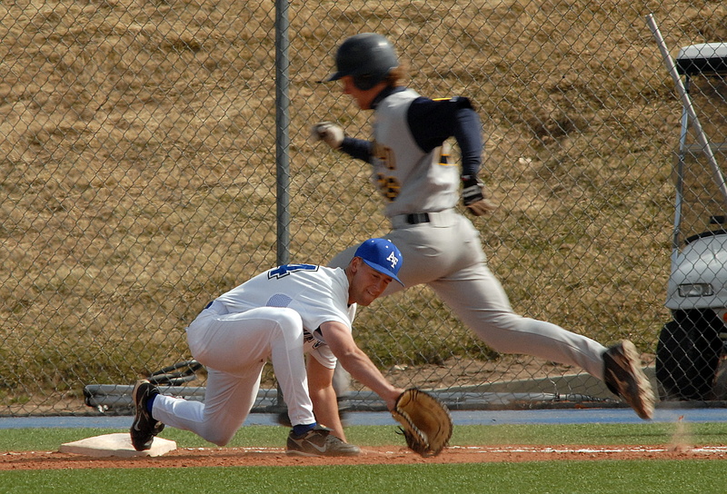 hitting, human, competition, sports uniform, effort, blurred motion, team sport, baseball, league, player, men, fit, activity, motion, sports equipment