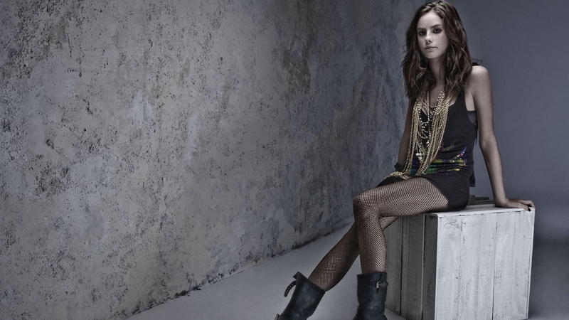 1920x1080, celebrities, black, women, kaya scodelario, s, scodelario, top, 1080P, tank, kaya
