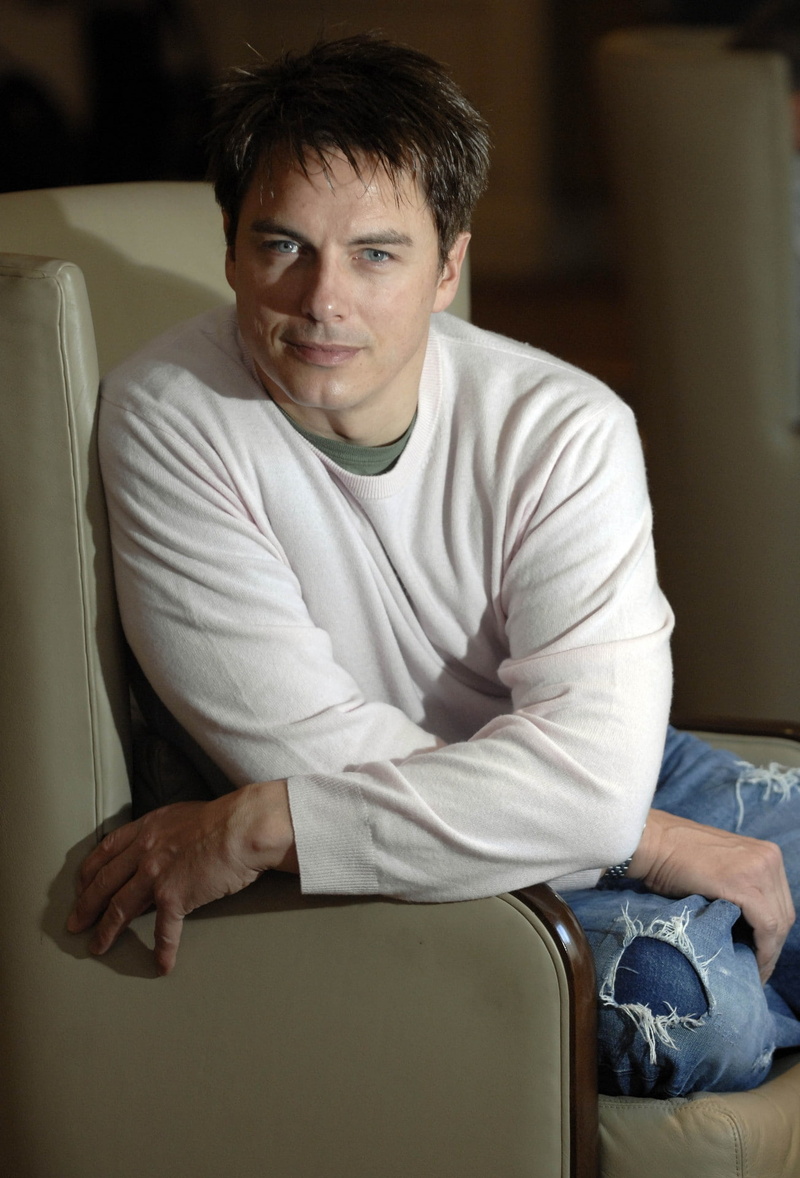 jeans, x, john, 1080P, men, hd, actors, people, art, sitting, barrowman, ripped
