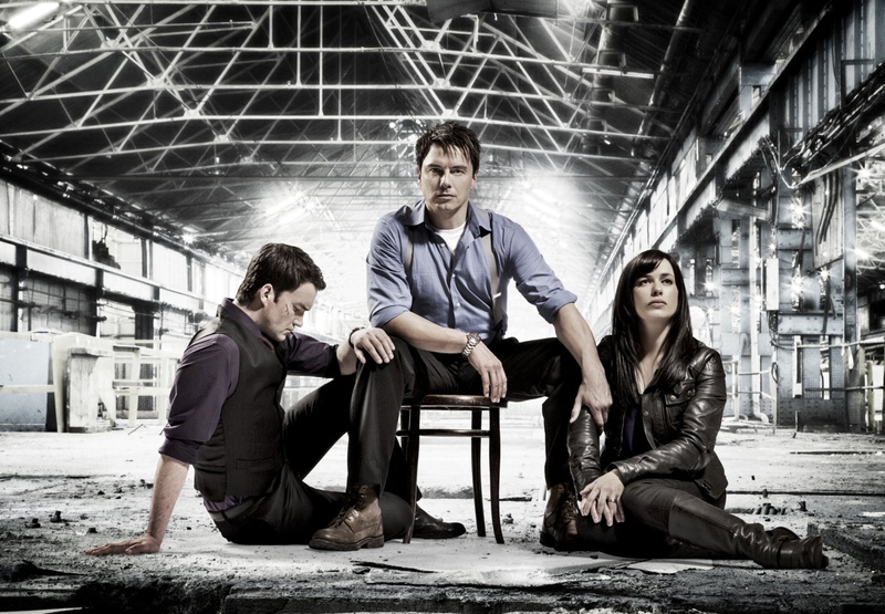young women, built structure, Captain Jack Harkness, real people, people, women, Ianto Jones, architecture, mid adult, full length, young men, TV Show