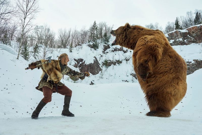 1080P, the fight, Alexander Ludwig, The Vikings, bear, winter, Bjorn, Vikings