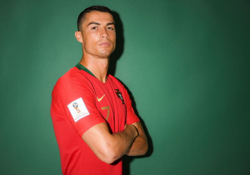4k, green background, boys, portrait, fifa world cup russia, adult, serious, male celebrities, colored background, waist up, copy space, one person, arms crossed