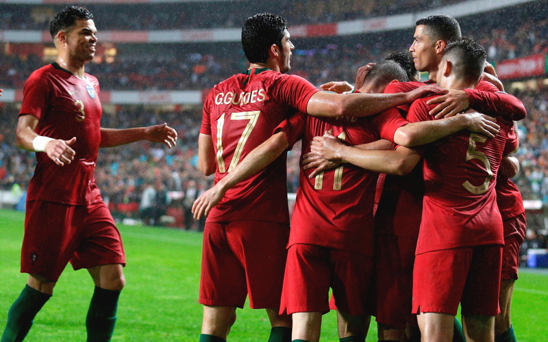 world, clothing, 2K, focus on foreground, people, sports clothing, sport, group of people, stadium, outdoors, red, portugal, spain, cup, men, athlete