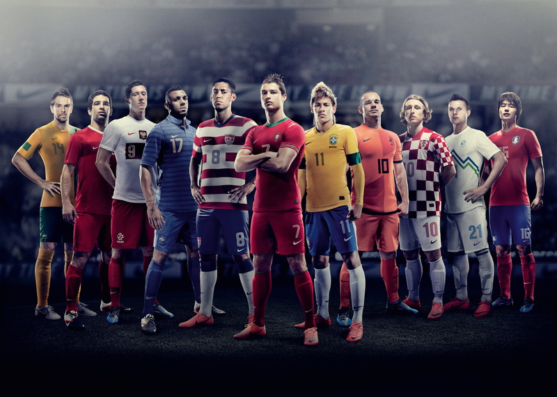 players, sports Uniform, winning, togetherness, Sneijder, lifestyles, large group of people, adult, males, soccer team, sportsman, african Descent, team