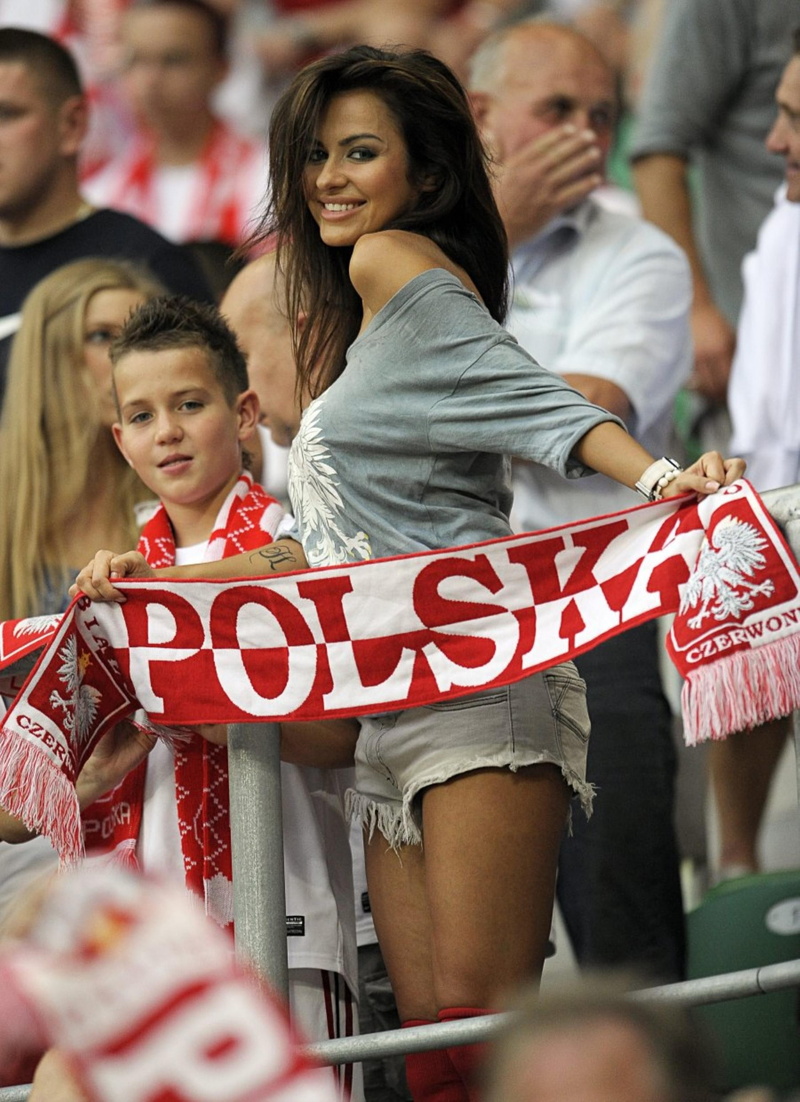 art, polish, siwiec, hd, sports, white, red, football, soccer, fan, euro, eagles, 2K, natalia, supporters, brunettes, poland