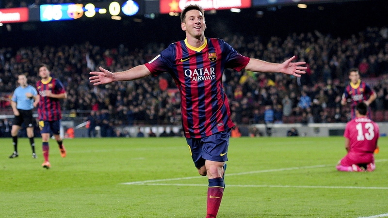 soccer, del, spectator, focus on foreground, competition, audience, messi, grass, watching, team sport, athlete, emotion, full length, sports