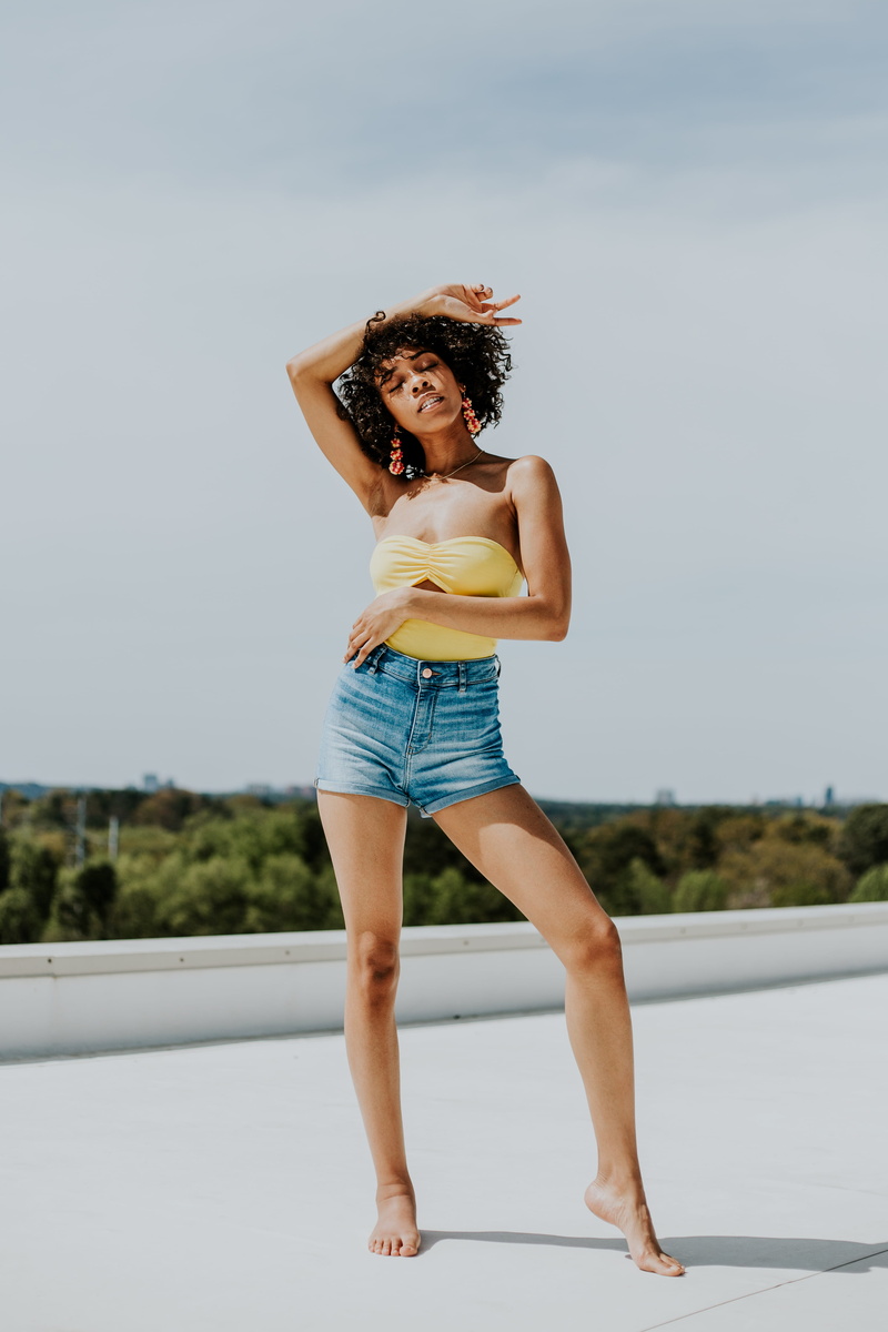 focus on foreground, mood, nature, full length, pose, spring, lifestyles, hairstyle, one person, day, 4K, field, rooftop, beautiful woman, view, hair