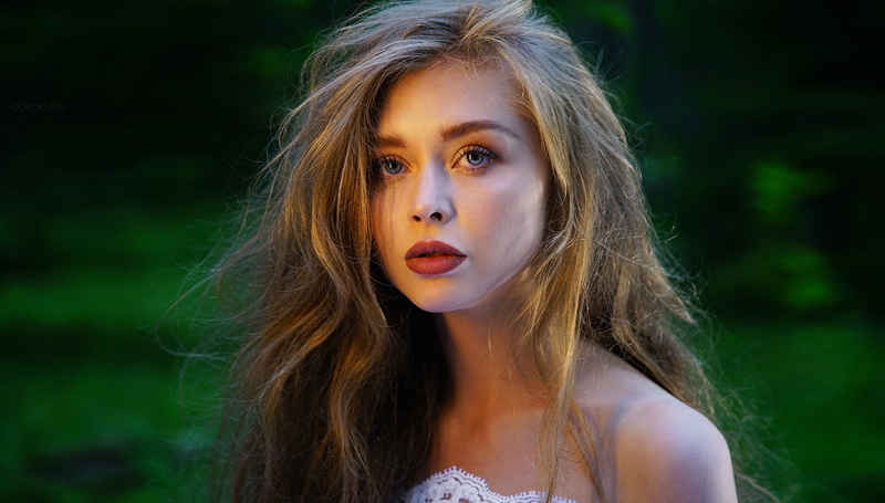 front view, women, Ivan Gorokhov, headshot, nature, focus on foreground, hairstyle, make-up, face, makeup, hair, red lipstick, looking at camera, portrait