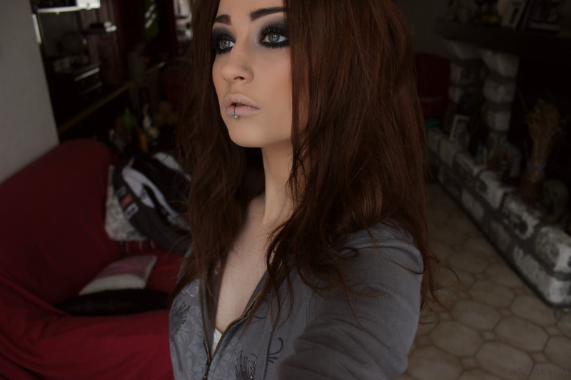 portrait, young women, contemplation, beautiful woman, women, leisure activity, looking, hair, hairstyle, long hair, teenager, beauty, 4K, bloodsuccubus women model niky von macabre