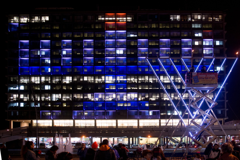 minora, blue, 5K, night, building exterior, outdoors, built structure, leisure activity, men, large group of people, real people, women, rabin square