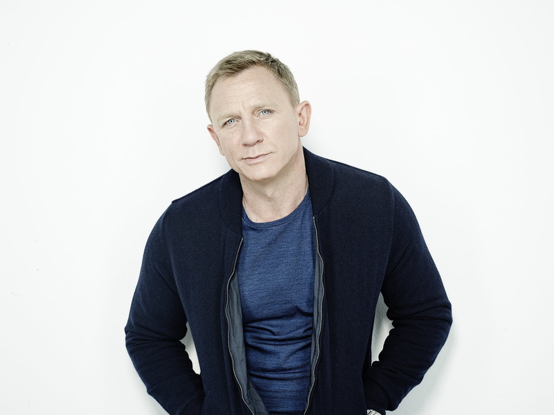 one Mature Man Only, confidence, daniel, one Man Only, male Beauty, happiness, front View, waist Up, blue, looking, daniel craig, serious, males, cregg