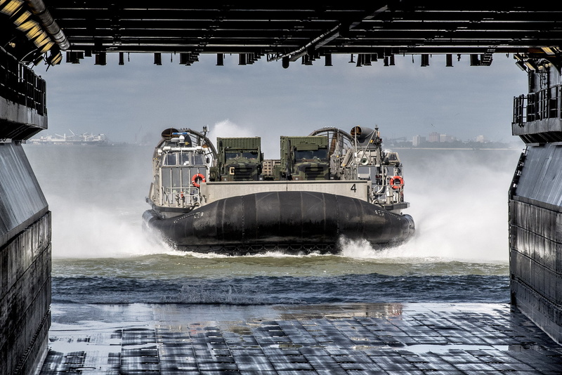 Hovercraft, 1080P, USS Kearsarge
