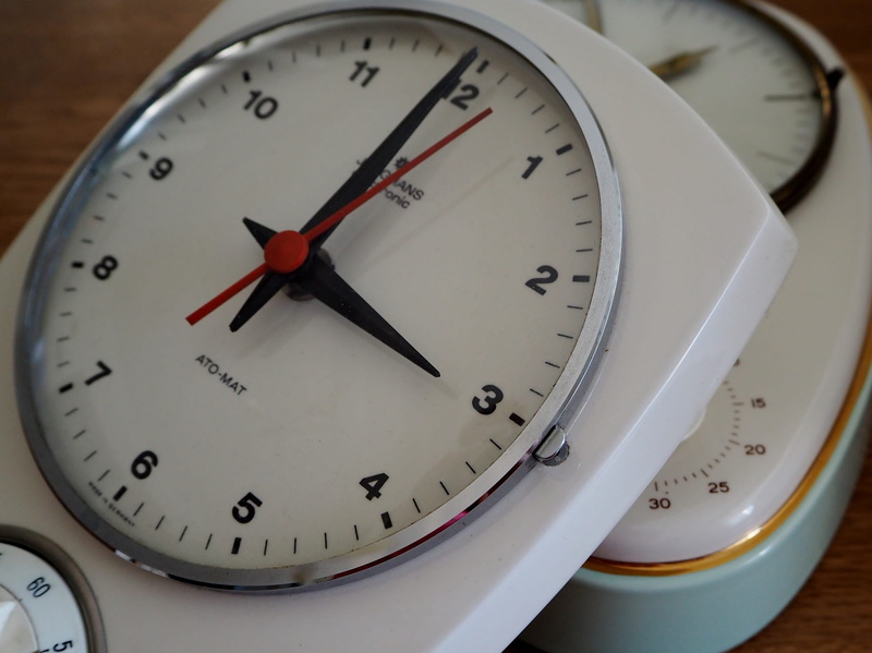 shape, clock hand, no people, time, antique, hours, time conversion, wall - building feature, retro, dial, accuracy, instrument of time, time of, summer time
