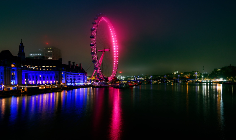 architecture, 5K, pier, outdoors, machine, urban, amusement park, nature, eye, night, city, built structure, sky, waterfront, lighting, building, river