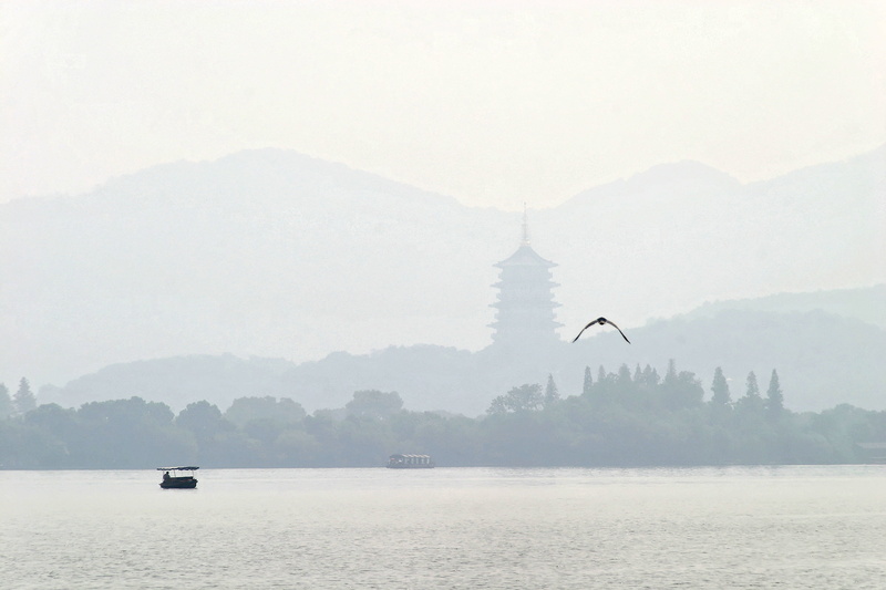 tranquil scene, body, sky, asia, near, no people, hangzhou, nautical Vessel, beauty in nature, morning, nature, across, boot, mode of transportation, mountain
