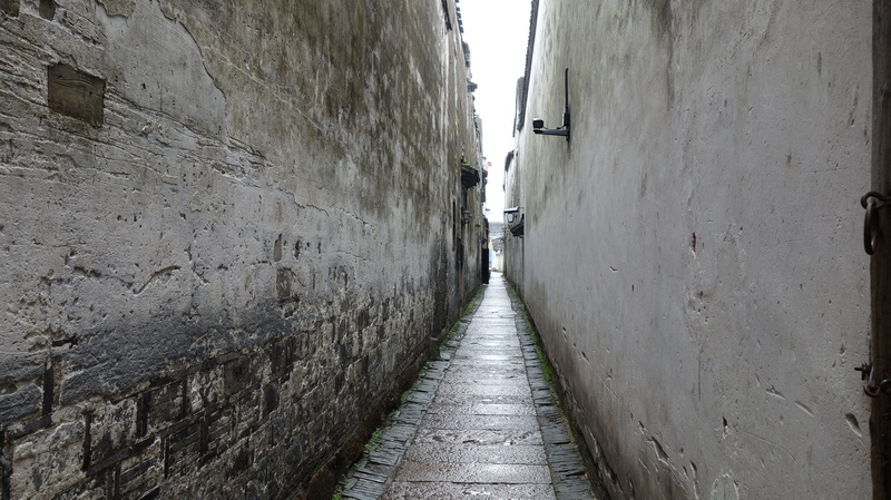 day, stone wall, alley, Hangzhou, lane, direction, architecture, long, building exterior, no people, city, building, Road, diminishing perspective, wall
