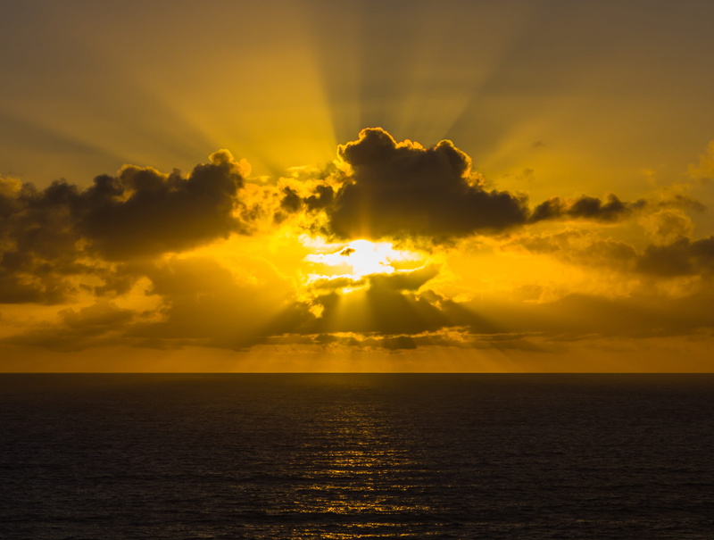 cloud - sky, tranquility, ocean, sky, rays, no people, 2K, golden, nature, clouds, sun, horizon, idyllic, yellow, waterfront, cloudscape, beam
