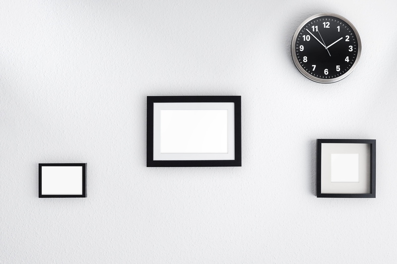 black, clock, frame, colored, clock face, round, home interior, copy space, three, murals, blank, 4K, paintings, photo, shape, wall clock, office, instrument of time