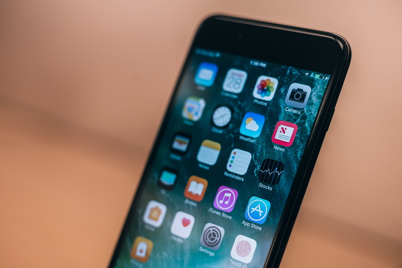 wireless technology, black, luxury, touchscreen, remote control, internet, no people, apple, iphone, smart phone, screen, phone, modern, cellular, communication