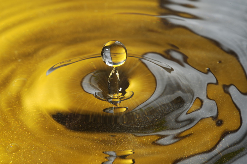 falling, circle, motion, high angle view, outdoors, purity, impact, Macro, 4K, Drip, backgrounds, gold colored, water Surface, no people, yellow, drop of water