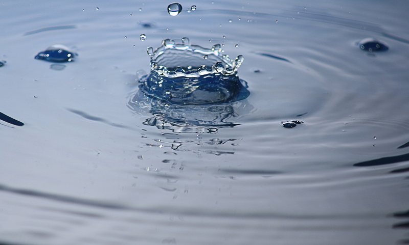 outdoors, waterfront, impact, ripple, drip, glass, liquid, water, splashing droplet, concentric, blue, surface tension, nature, high-speed photography