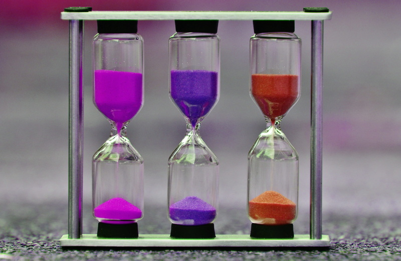food, minute, drink, household equipment, wineglass, time is running out, transient, close-up, no people, in a row, temporal distance, purple, ultimatum