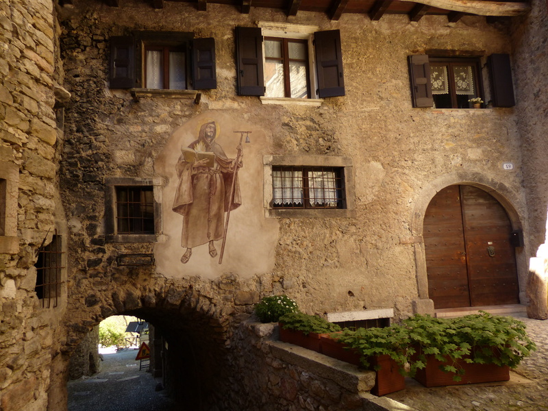 potted plant, 4K, village, Mural, art and craft, Holy, window, statue, stone Material, residential district, church, creativity, travel Locations, history