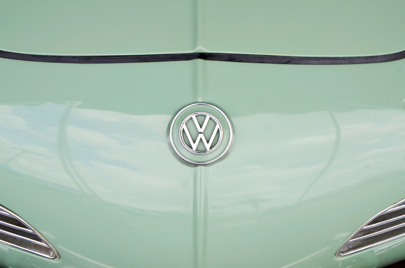 mode of transportation, travel, old vw, metal, bonnet, old car, vintage vw, land vehicle, 4K, vintage car, car, karmann ghium, transportation, logo, directly below