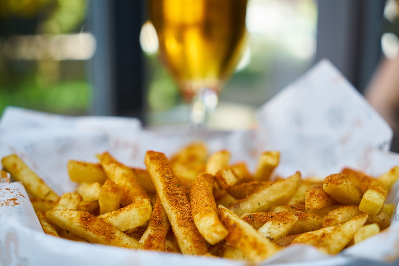 unhealthy, table, prepared potato, food and drink, freshness, alcohol, the drink, food, take out food, nutrition, diet, ready-to-eat, entertainment, close-up