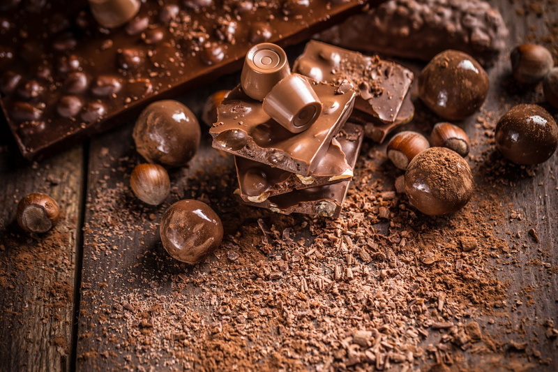 Chocolate, roasted coffee bean, 1080P, nut, high angle view, Food, wood - material, chocolate bar, Hazelnut, food and drink, brown, Sweets, table, sweet