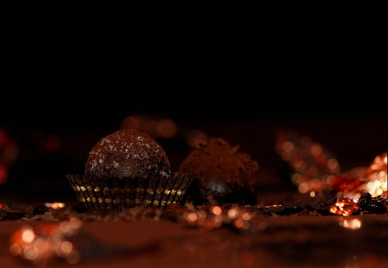 calories, sugar, nature, 1080P, fine chocolates, dessert, night, praline, gourmet, truffles chocolates, burning, animal themes, studio shot, truffle, emotion