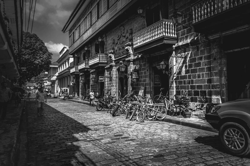 motor vehicle, outdoors, building, city, direction, the way forward, car, 4K, building exterior, street, built structure, oldmanila intramuros, residential district