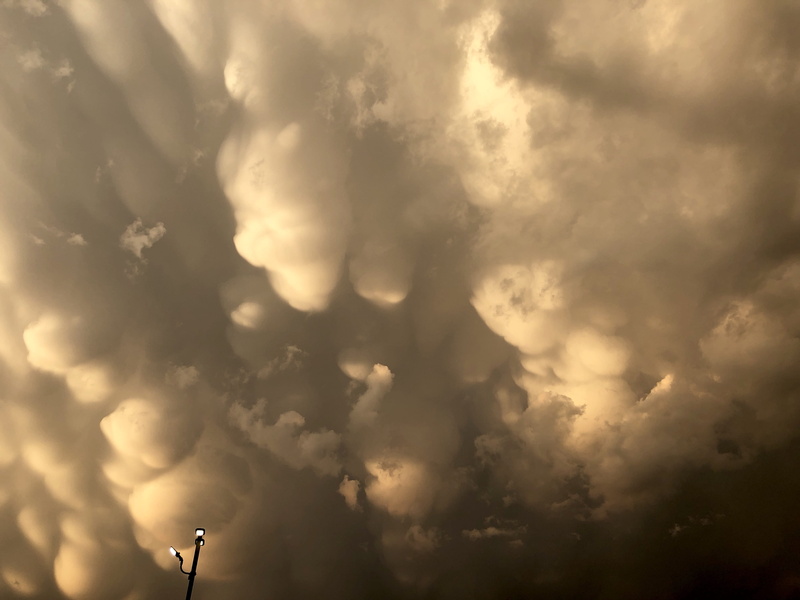 weather, clouds, glow, tranquility, abstract backgrounds, thunderstorm, no people, silhouette, outdoors, backgrounds, light, cloudscape, ominous, day, sunlight